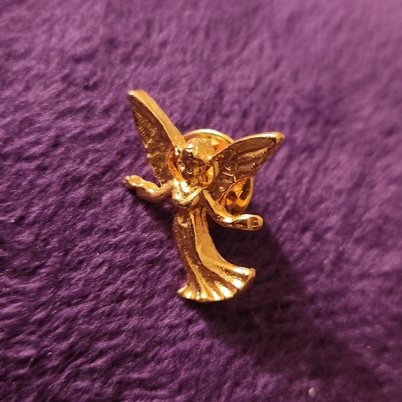2 Guardian Angel Pins - Picture 1 of 4